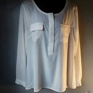 Gap. Size Medium cream long sleeve blouse